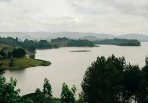 lake bunyonyi